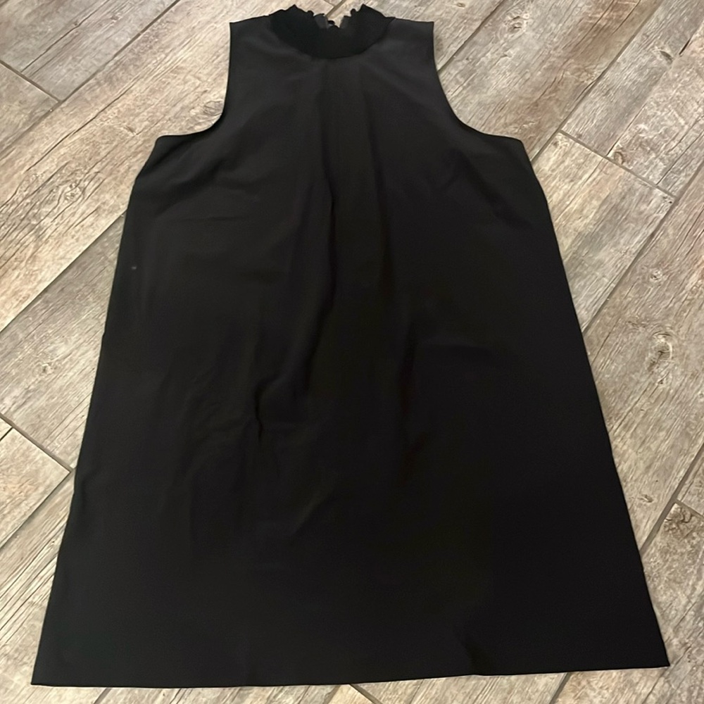Athleta Black Sleeveless Shift Dress
